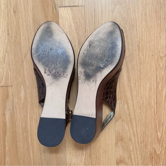 Richard Tyler Vintage Mary Jane Style Sandals - Picture 4 of 6